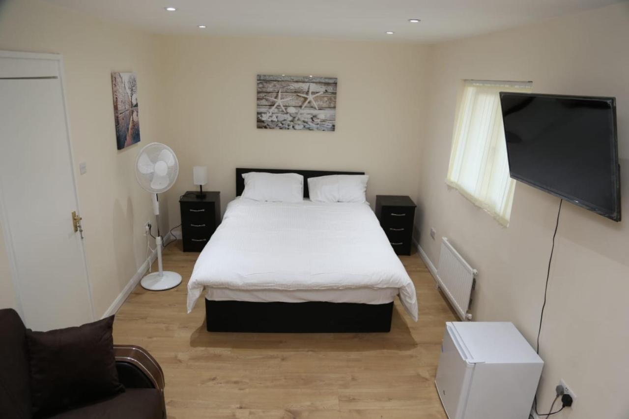 A A Guest Rooms Thamesmead Erith Kültér fotó