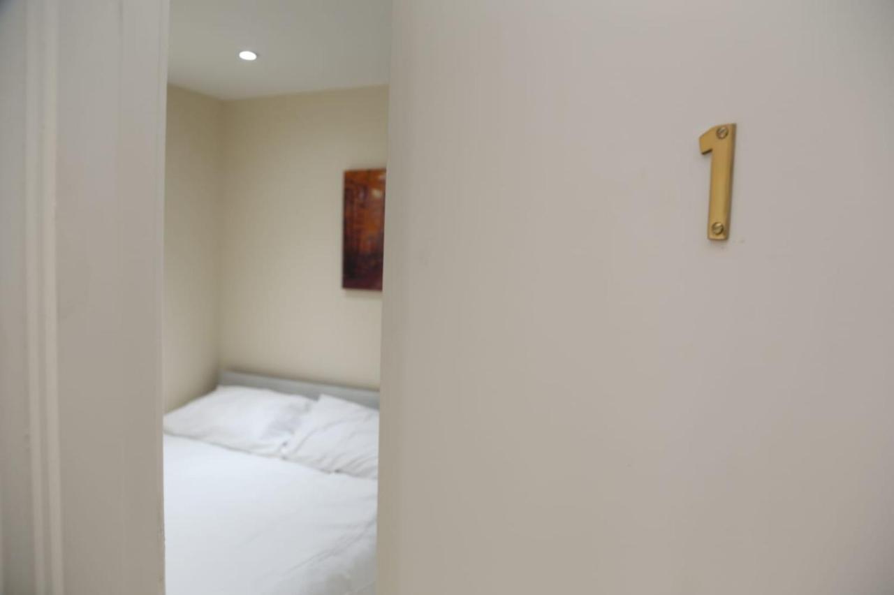 A A Guest Rooms Thamesmead Erith Kültér fotó