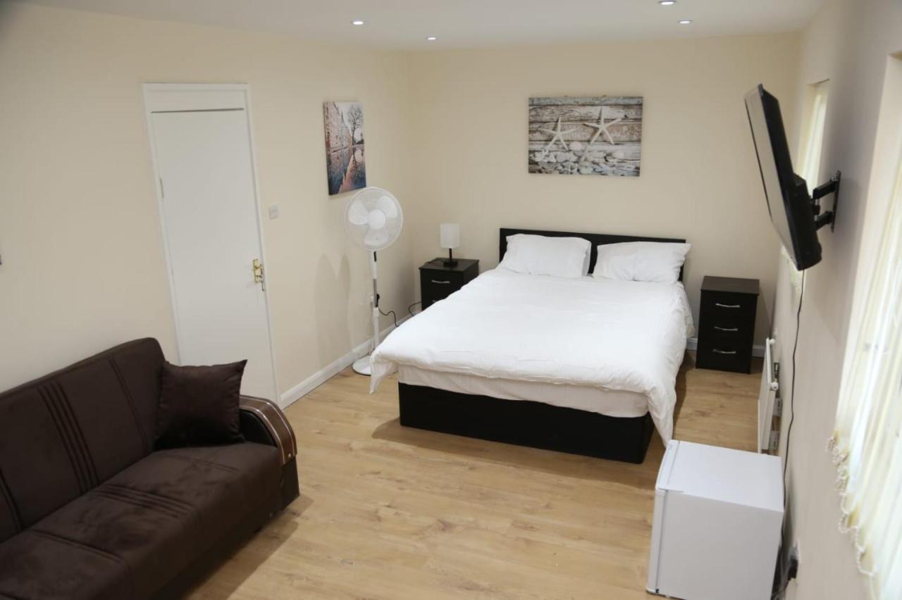 A A Guest Rooms Thamesmead Erith Kültér fotó
