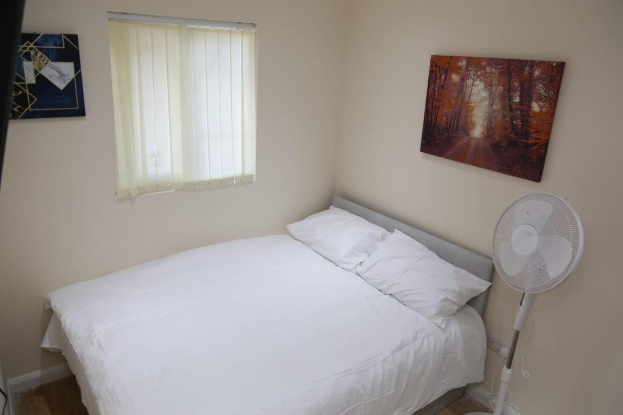 A A Guest Rooms Thamesmead Erith Kültér fotó